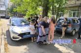 У Миколаєві потужний генератор для поліклініки встановлюють біля дитячого майданчика: мешканці протестують
