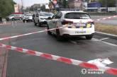 Камера зняла вбивство на АЗС у Києві: злочинець вистрілив жертві в голову та забрав його авто (відео 18+)