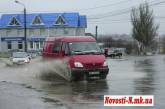 Из-за продолжающегося почти сутки дождя Николаев превращается во вторую Венецию