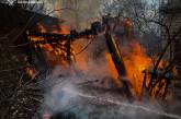 В Николаевской области горела хозпостройка — спасен жилой дом