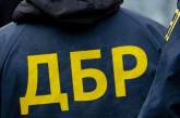 На Донеччині військовослужбовець вимагав гроші у громадян, видаючи себе за працівника СБУ