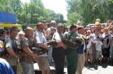 В Николаевском зоопарке к самому длинному в Украине питону подселили невесту