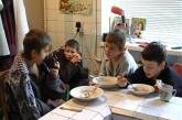 Сотрудники больницы УМВД Украины в Николаевской области «отогрели» детей