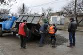 В центре Николаева «ЗИЛ» ушел под асфальт