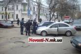 В центре Николаева возле цветочного рынка столкнулись «ВАЗ» и «Шевроле»
