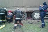 В Николаевской области грузовик VOLVO насмерть придавил водителя