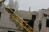 В Николаеве строительный кран упал на недостроенную шестиэтажку