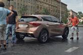 Новый хэтчбек Infiniti показали с другого ракурса