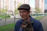 Житель Мариуполя прошел пешком 220 км вместе с собакой (ВИДЕО)