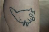 Люди показали свои татуировки, которые объединяет одна фраза: «Это полное фиаско!» (фото)