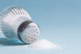 Диетологи подсказали, как сократить потребление соли