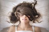 Сомнологи подсказали, как быстрее заснуть: шесть способов