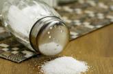 Диетологи объяснили, чем вредны диеты с низким содержанием соли