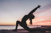 Утренняя йога: как взбодрить тело за 7 минут (ВИДЕО)