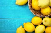 Диетологи рассказали, кому опасно есть лимоны
