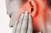 Запалення вуха влітку: що категорично заборонено робити при отитах та як допомогти