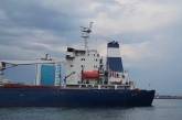 Первое судно с зерном покинуло порт Одессы (ВИДЕО)