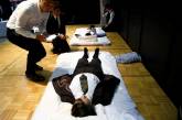 Конкурс по одеванию мертвецов в Японии. ФОТО