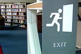 Любвеобильному пенсионеру запретили посещать библиотеки