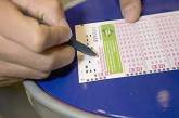 Британский пенсионер выбросил выигрышный лотерейный билет