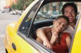 Пара вернулась из роддома, забыв младенца в такси (ВИДЕО)