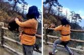 Турист, який захоплюється бойовими мистецтвами, побився з мавпами (ВІДЕО)