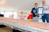 Пятиметровый кусок бекона из индейки стал самым большим в мире (ФОТО)