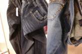 У мережі висміяли джинси за $425 із принтом у вигляді бруду (ФОТО)
