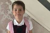 7-річний хлопчик ходить до школи в одязі для дівчаток: якою була реакція (фото)