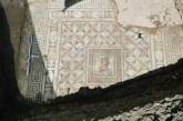 У Туреччині знайшли мозаїчну підлогу ІІ століття до нашої ери із зображенням богині красномовства