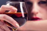 Вчені пояснили, хто найбільш часто стає алкоголіком