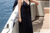 Летиція Каста в сукні максі відвідала модний круїз Jacquemus на Капрі (фото)