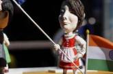 Власти Сеула одели куклу австралийского премьера по-австрийски
