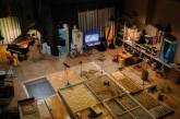 Шумовая комната студии звукозаписи для озвучки фильмов. ФОТО