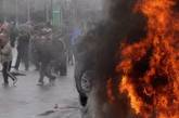 МВД: Протестующие на Майдане призывают поджигать машины