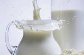 Украинские малыши пьют молоко со стиральным порошком