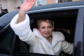 Перед очередным походом в ГПУ Тимошенко поздравила Украину с Новым годом