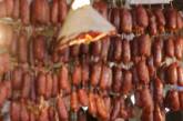 Цены на колбасы и свинину в Украине выросли почти в два раза