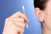 Медики объяснили, почему чистить уши опасно для здоровья