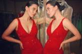 Даша Астафьева показала грудь в новом красном платье. ФОТО