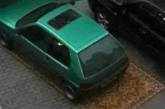 Житель Минска рассмешил Сеть необычным способом парковки. ФОТО
