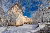 Зимний Ужгородский замок в волшебных пейзажах. Фото