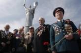 Янукович пообещал повысить пенсии ветеранам на 25%