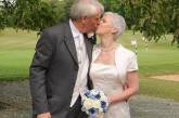 Британская пара поженилась через 28 лет после помолвки
