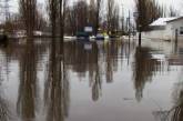 После дождя: в Киеве автомобили плавают в лужах. Видео