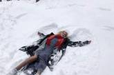 Травести-дива Монро упала в снег и сделала "бабочку". ФОТО