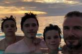 Дэвид Бекхэм сделал яркое фото с тремя сыновьями