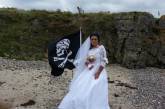 Британка стала женой 300-летнего призрака пирата. ФОТО