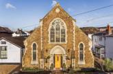 В Великобритании старинную церковь превратили в роскошный особняк. ФОТО