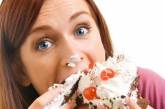 Диетологи объяснили, что чаще всего вызывает "зверский" аппетит